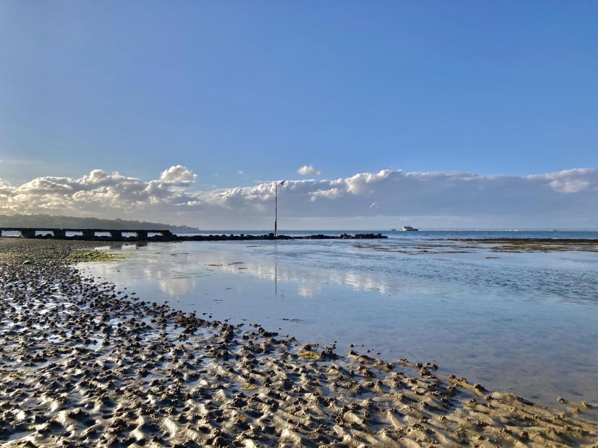 12A Solent Landing Direct Beach Access Bembridge Buitenkant foto